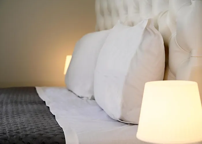 Eleni's Апартаменты *